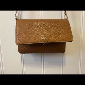 Michael kors crossbody bag